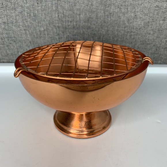 Vintage Pure Copper Round Pedestal Dish Bowl with Grill Grate Handmade in Irelan - Picture 1 of 8